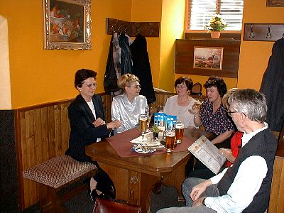 tn_U2certu020425_01_JPG.jpg