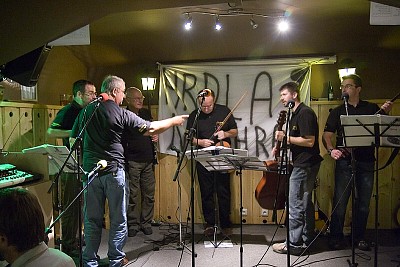 tn_IMG_4827rw_800x600_jpg.jpg
